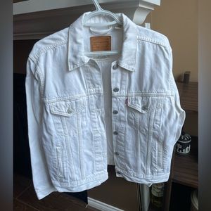 Levi’s trucker jean jacket